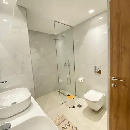 Aurelia Apartment