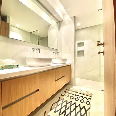 Aurelia Apartment